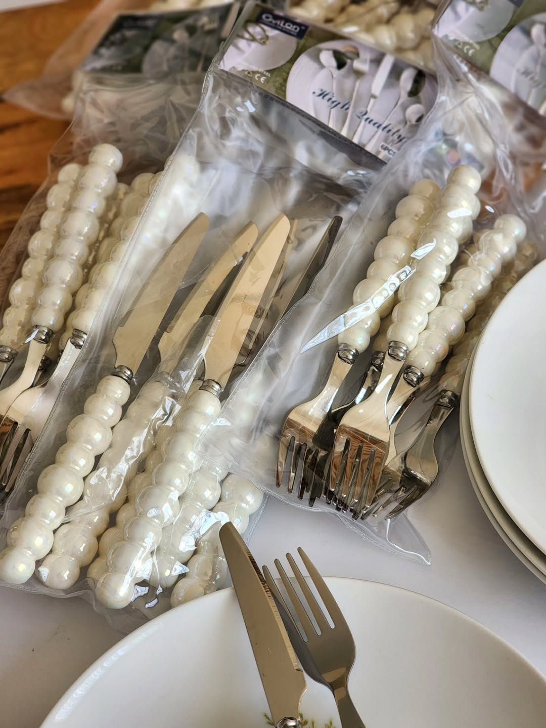 چاقو وچنگال دسته مرواریدی